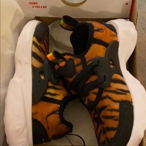 Toddler Nike RT presto (td) size 10 new